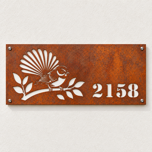 Fantail House Number in Corten steel, without backing – hero