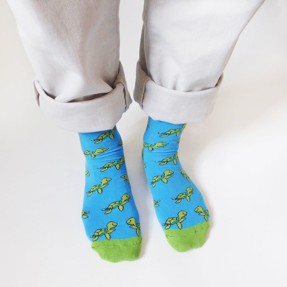 Save the Turtles Bamboo Socks - Rusty Deer